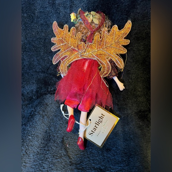 Delicate angle. Beautifully done. The doll has moving legs and arms. - Picture 2 of 3